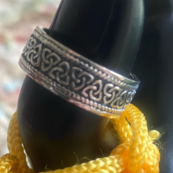 Sterling Silver Celtic Band